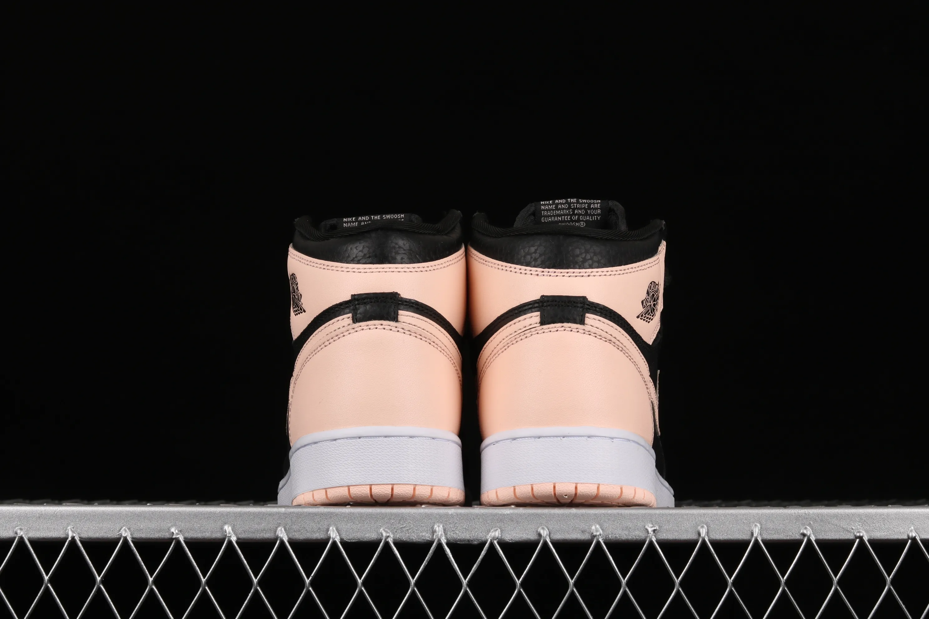 All Categories Air Jordan Jordan Series Basketball Shoes Air Jordan 1 High Air Jordan 1 "Crimson Tint" AJ1 Joe 1 Black Pink Litchi Pattern Women's Shoes 555441-081